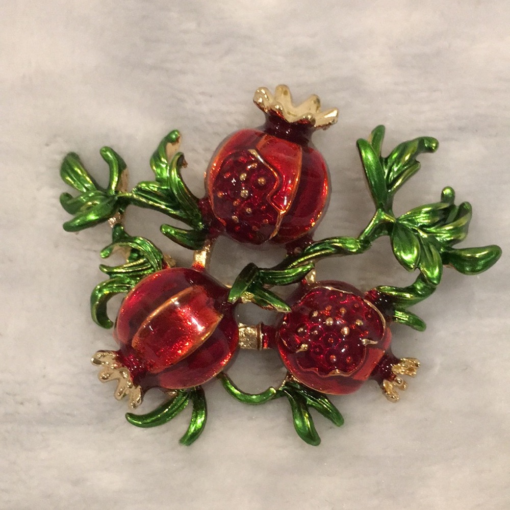 Pomegranate Fall Fruit Fashion Pin Brooch NWT 2”x1.5” gold toned alloy